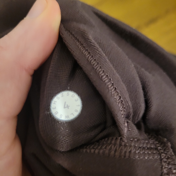 Lululemon 25" Leggings - Picture 4 of 4